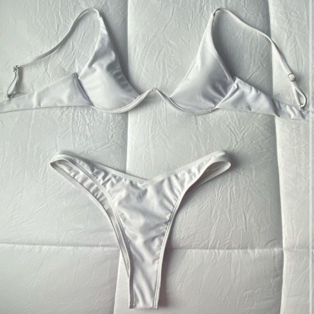 white 2 pice